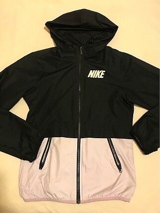 Nike yağmurluk