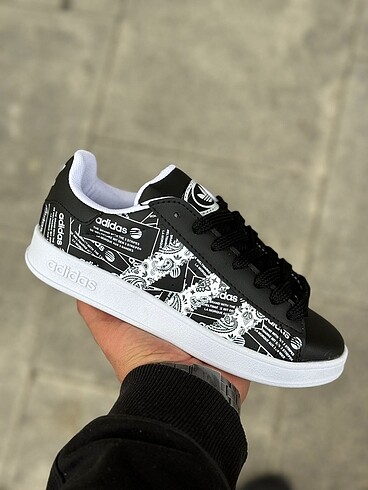 Adidas Campus