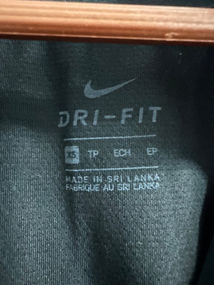 Nike Siyah Fermuarlı Kadın Sweatshirt - Görsel 3