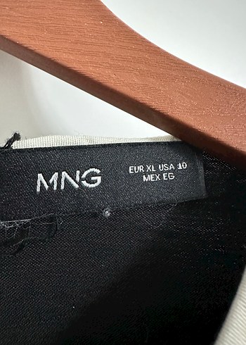 Siyah Kemerli Uzun Kolsuz Elbise - Görsel 3