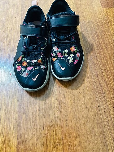 Nike Kız çocuk Nike ayakkabı