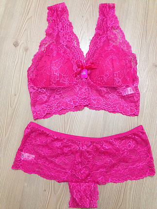 pembe bralet takimi