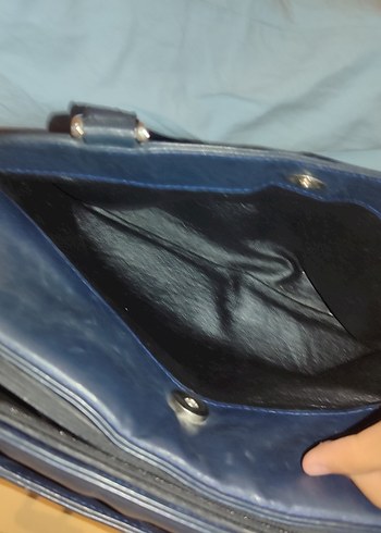 Klasik siyaha yakın koyu lacivert Deri Kadın Çanta - Görsel 10