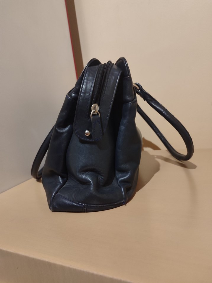 Klasik siyaha yakın koyu lacivert Deri Kadın Çanta - Görsel 4