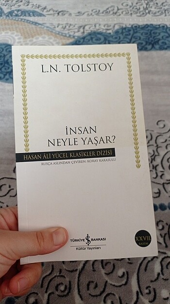 İnsan neyle yaşar?