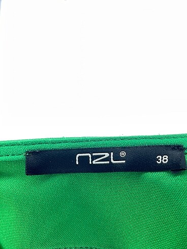 38 Beden yeşil Renk PreLoved Kısa Elbise %70 İndirimli.