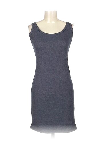 PreLoved Kısa Elbise %70 İndirimli.