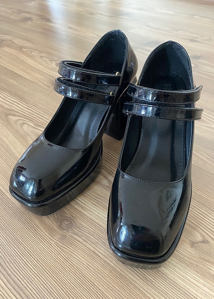 Kalın Topuklu Rugan Ayakkabı - Görsel 4