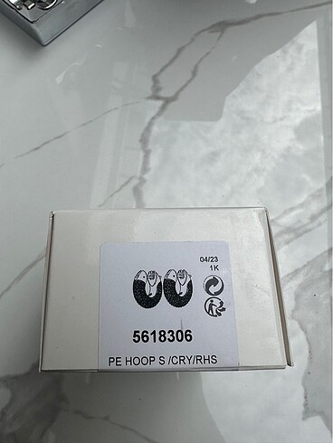 Beden Swarovski küpe