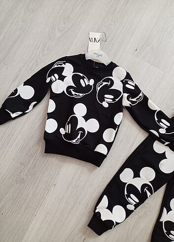 24-36 Ay Beden Mickey mouse eşofman takımı 