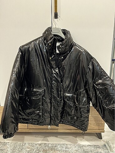Bershka şişme mony