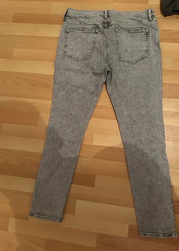 H&M yırtık kot - Görsel 2