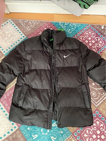 Nike şişme mont