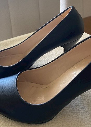 Siyah Modern Klasik Stiletto Topuklu Kadın Ayakkabı