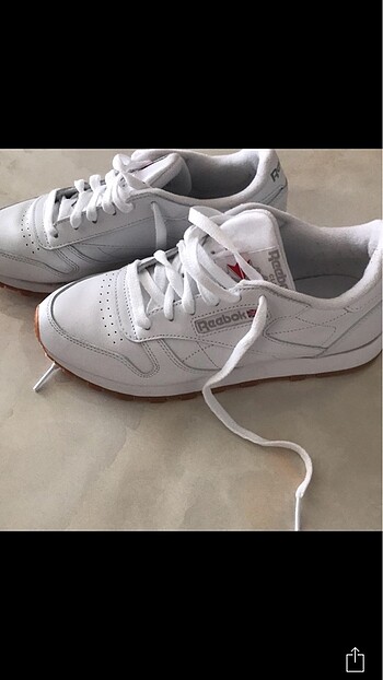 Reebok beyaz spor ayakkabı