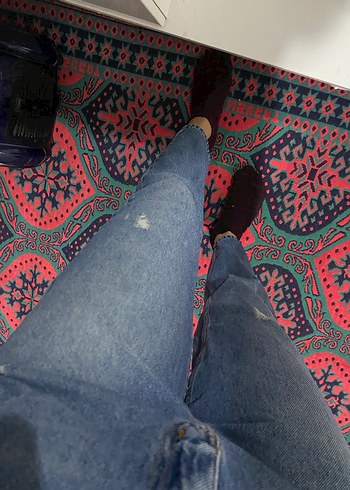 Kadın Beyaz Batik Desenli Midi Denim Pantolon - Görsel 5