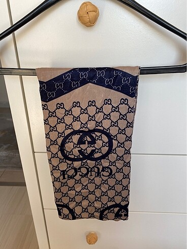 Diğer Gucci desenli şal