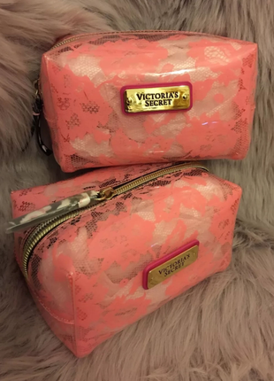 Victoria?s Secret makyaj çantası 