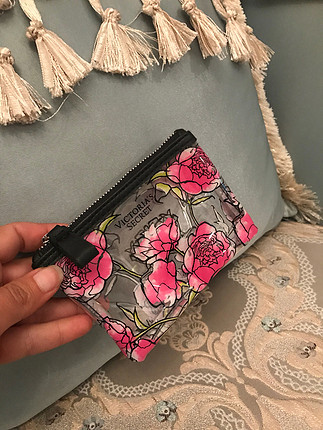 Victoria s Secret Victoria s Secret mini boy kartlık, bozuk para cüzdanı. Sıfır ür