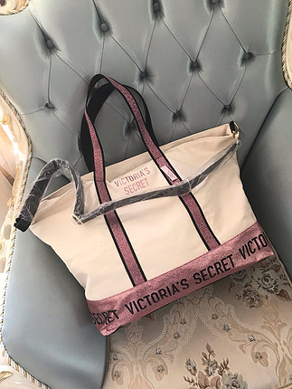 Victoria s Secret fermuarlı weekender çantası. Canvas kumaşı , s