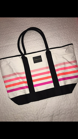 Victoria s Secret Victoria s Secret canvas çanta. Plaj çantası olarak kullanılabil