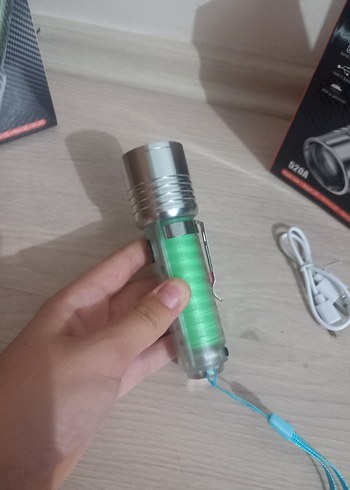 şarjlı el feneri boyundan büyük işler yapar - Görsel 3