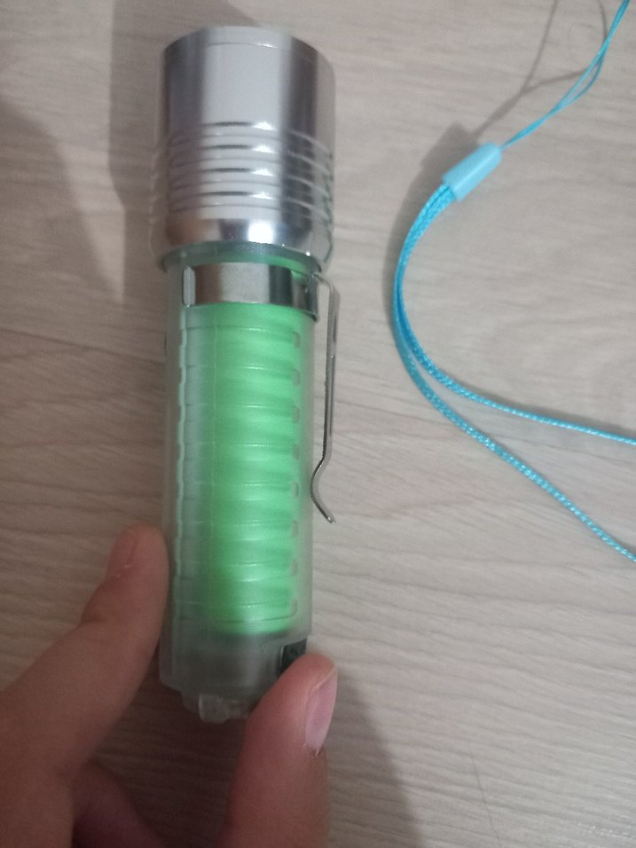 şarjlı el feneri boyundan büyük işler yapar - Görsel 2