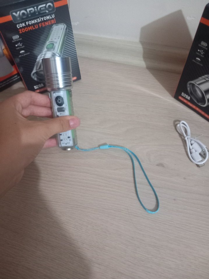 şarjlı el feneri boyundan büyük işler yapar - Görsel 5