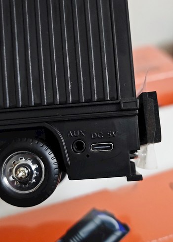 şarjlı Bluetooth hoparlör tır - Görsel 7