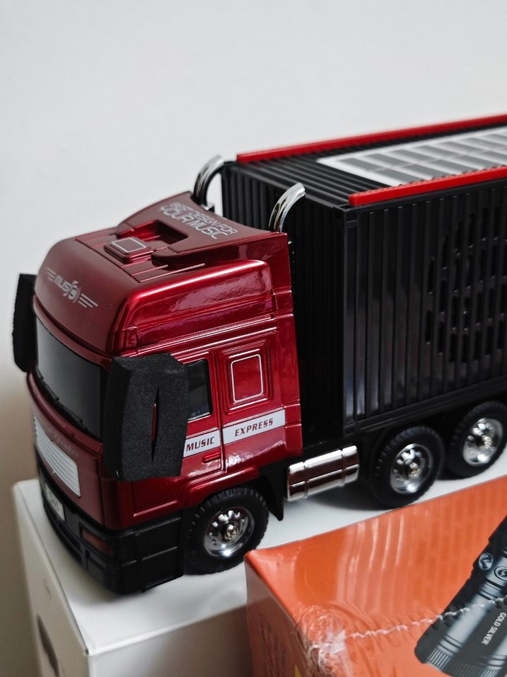 şarjlı Bluetooth hoparlör tır - Görsel 2