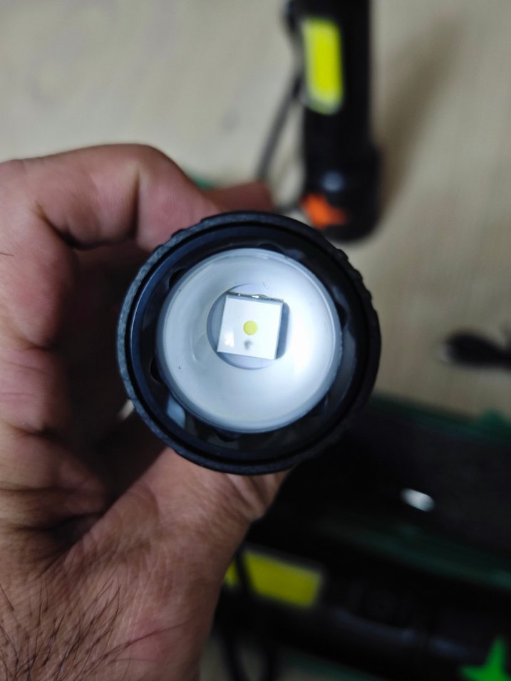 USB Şarjlı Siyah Renkli El Feneri - Görsel 4