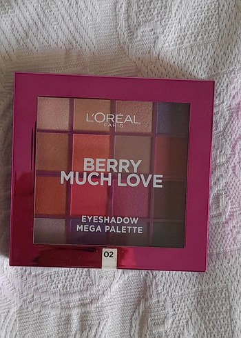 L'Oréal Paris Berry Much Love Far Paleti