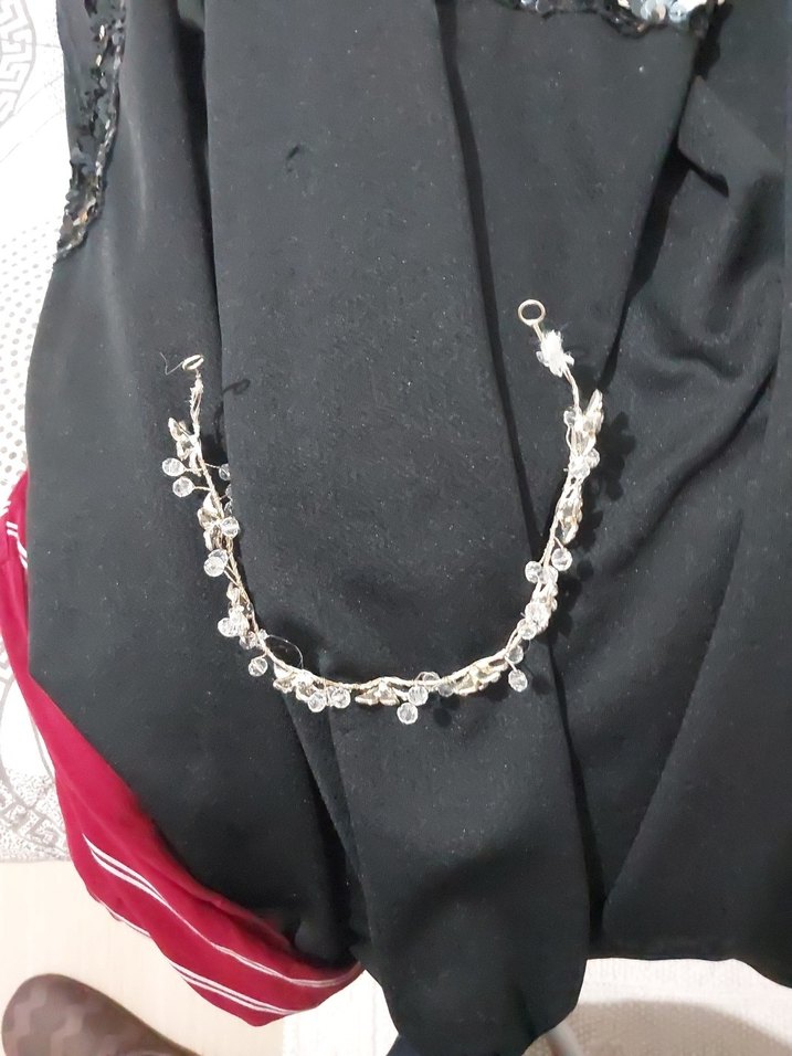 Gelin Taçi Desenli Zincir Detaylı Kadın - Görsel 4