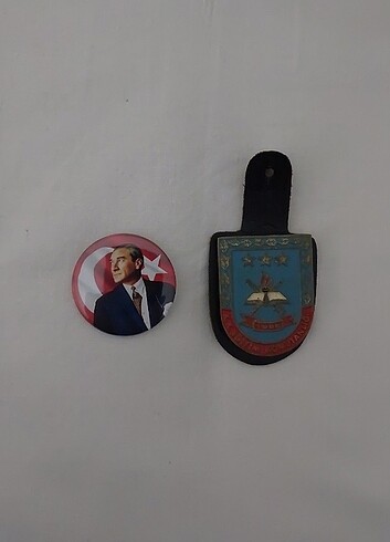 Atatürk rozeti 