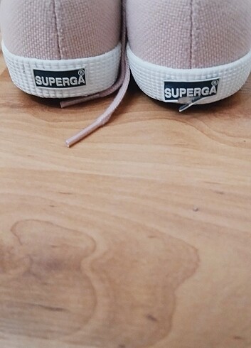 31 Beden Superga