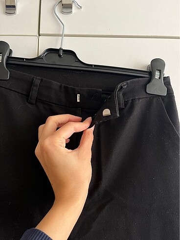 34 Beden siyah Renk hm kumaş pantolon