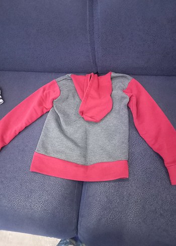 Erkek Çocuk Gri-Kırmızı Kapüşonlu Sweatshirt - Görsel 2