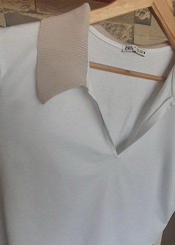 Gri Yakalı Beyaz Kadın Mini Tişört - Görsel 4