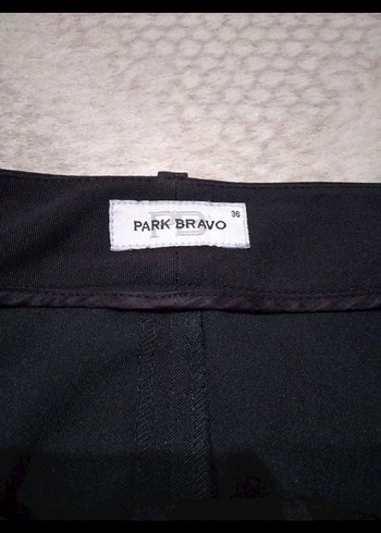 Kadın Siyah Kemerli Kumaş Pantolon - Görsel 6