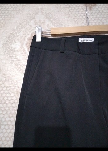 Kadın Siyah Kemerli Kumaş Pantolon - Görsel 4