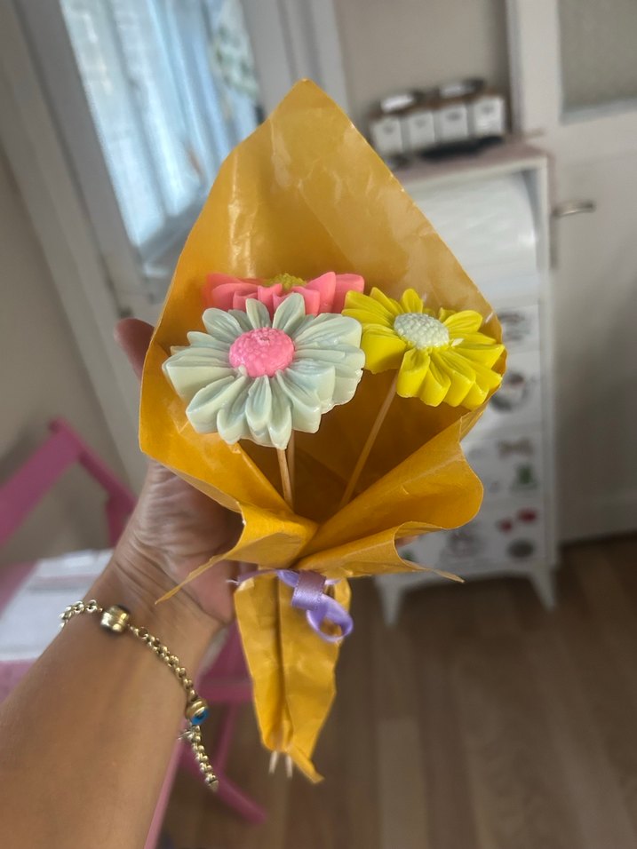 Sarı Dantel Detaylı Bohem Çiçek demet sabun - Görsel 3