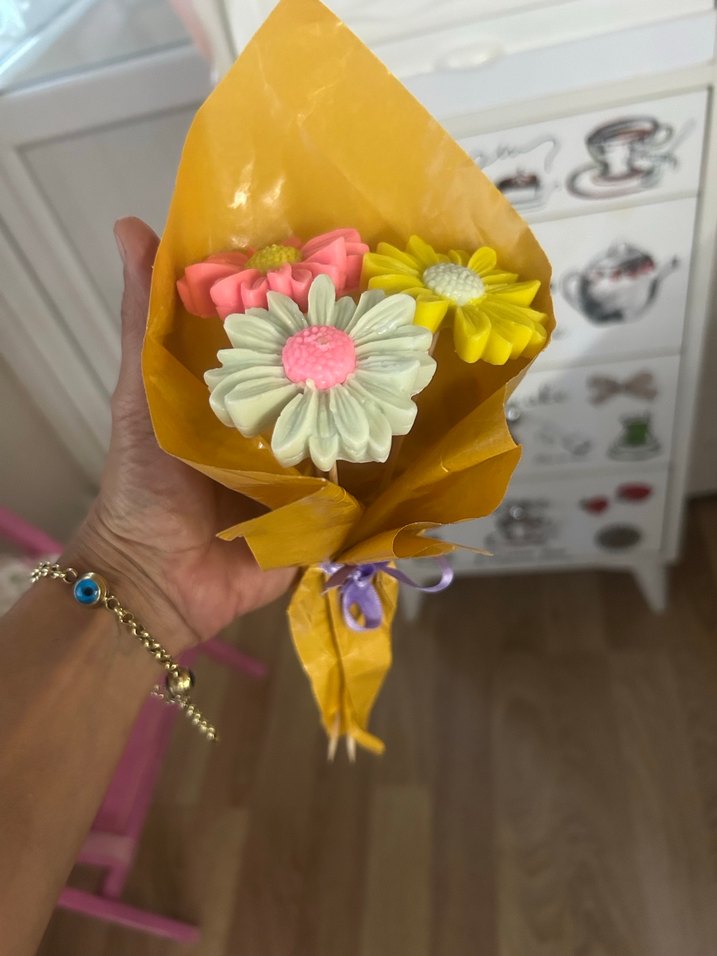 Sarı Dantel Detaylı Bohem Çiçek demet sabun - Görsel 2