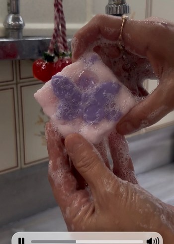 Kelebek Desenli Köpüren Sabun - Görsel 2