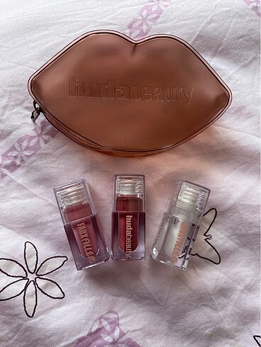 HUDA BEAUTY gloss set