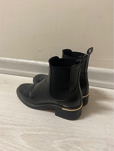 Zara bot