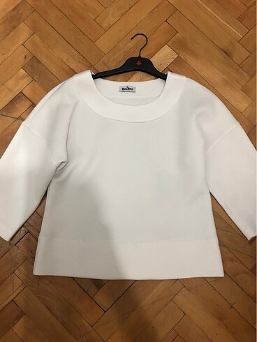 Beyaz Sweatshirt Bluz S/M beden uyumludur