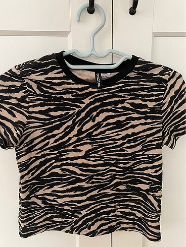 H&M zebra desenli tişört