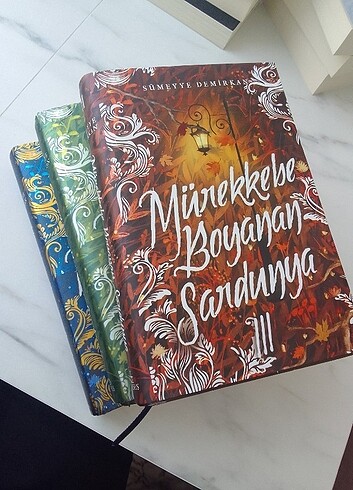 Mürekkebe Boyanan Sardunya Serisi