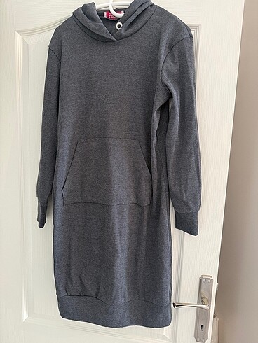 Zara Sweatshirt