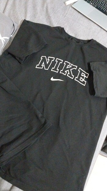 Nike tshirt 